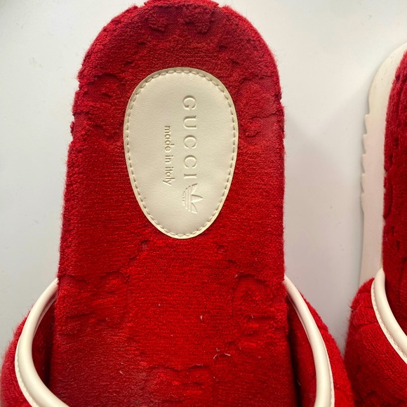 GUCCI x ADIDAS Slides (Authentic) - Picture 14 of 16